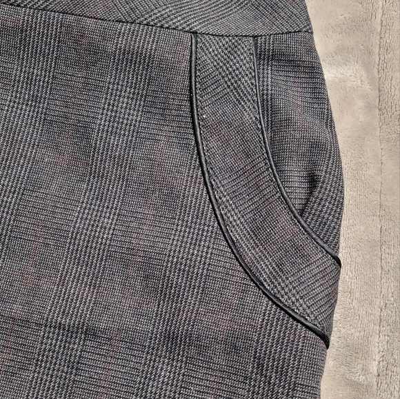 🌸2/30🌸 Jacob Mini Skirt - Picture 3 of 6